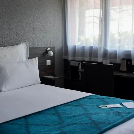 Sure By Western Aeroport Hotel 3*