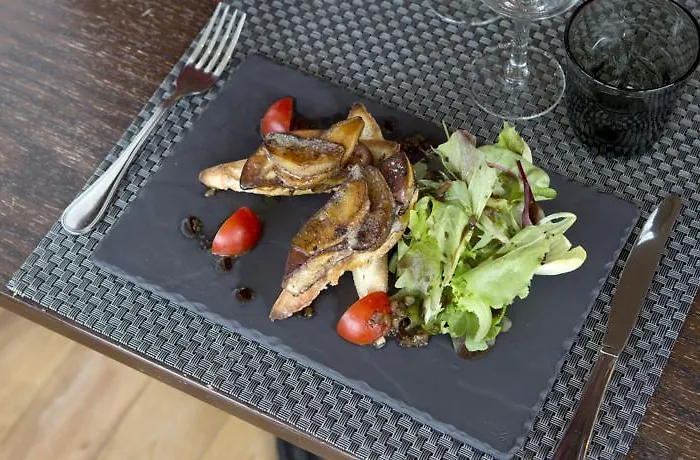 Sure By Western Aeroport Hotel Biarritz