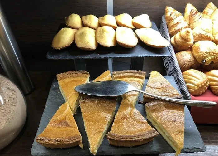 Готель Sure By Western Aeroport 3*