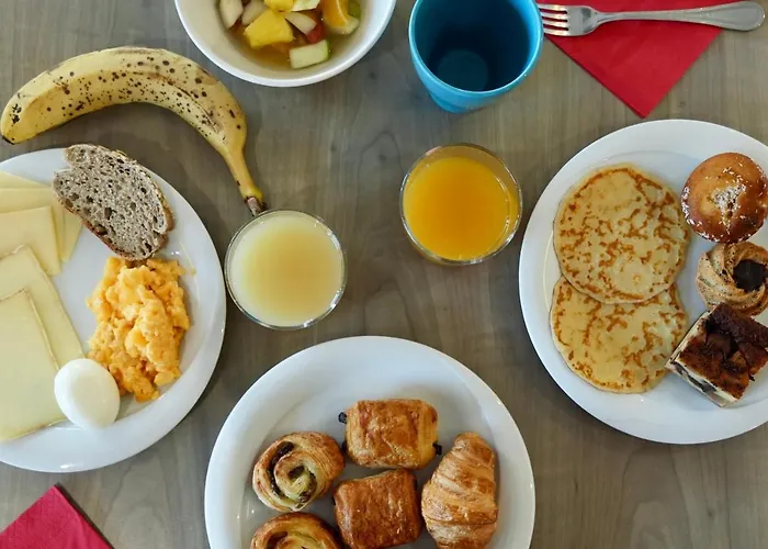 Sure By Western Aeroport Біарріц