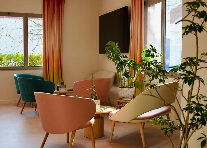 Sure By Western Aeroport מלון ביאריץ