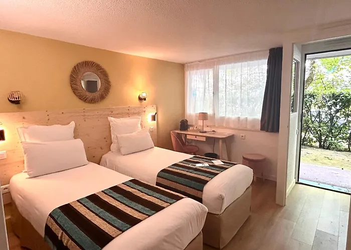 Готель Sure By Western Aeroport 3*