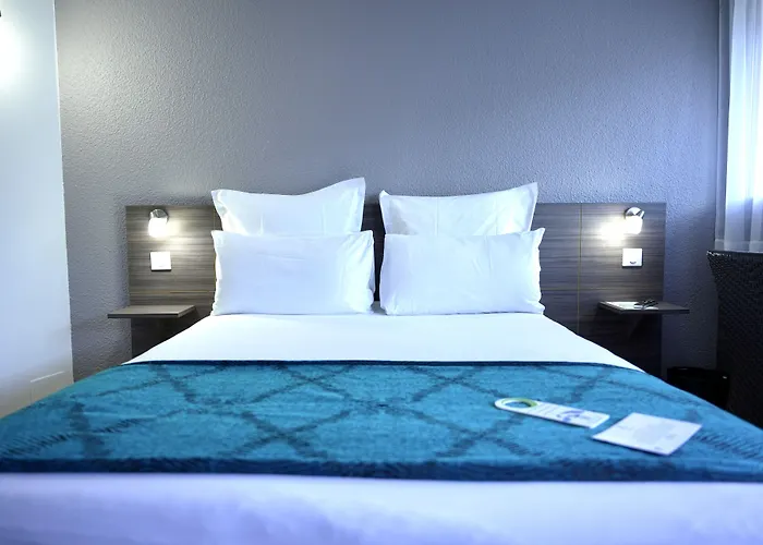 מלון Sure By Western Aeroport ביאריץ