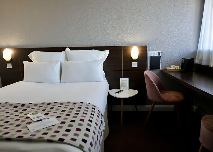 Готель Sure By Western Aeroport 3*