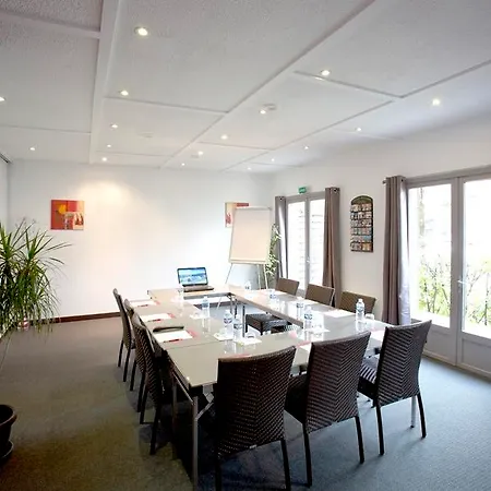Otel Sure By Western Aeroport Biarritz