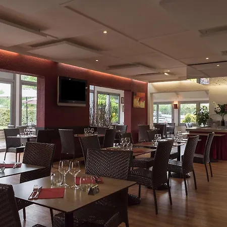 Готель Sure By Western Aeroport 3*