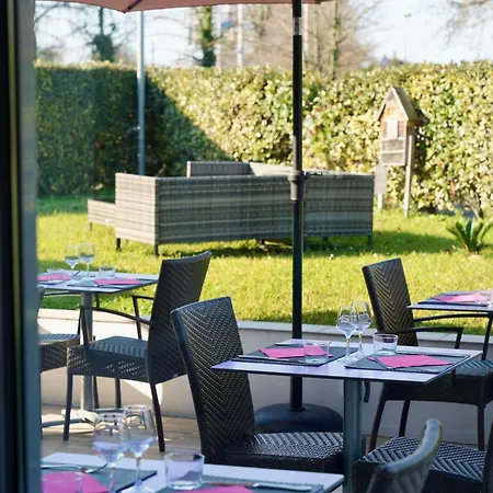 Sure By Western Aeroport Otel Biarritz