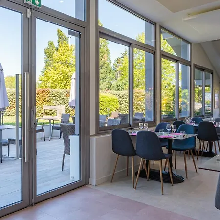 Sure By Western Aeroport Otel Biarritz