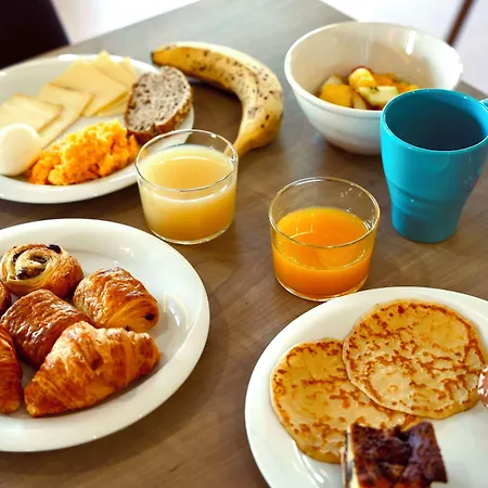 Sure By Western Aeroport 3*