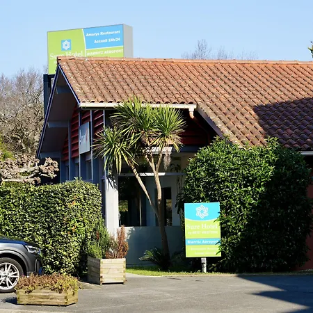 Sure By Western Aeroport Hotell Biarritz