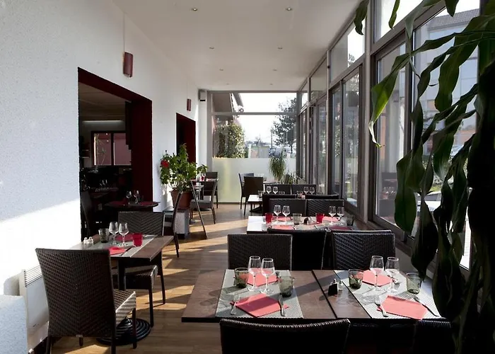 Sure By Western Aeroport