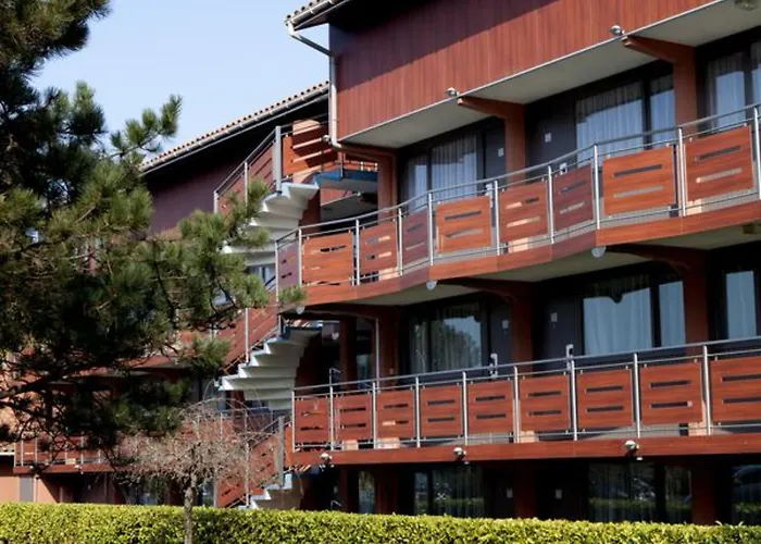 Sure By Western Aeroport 3* Biarritz